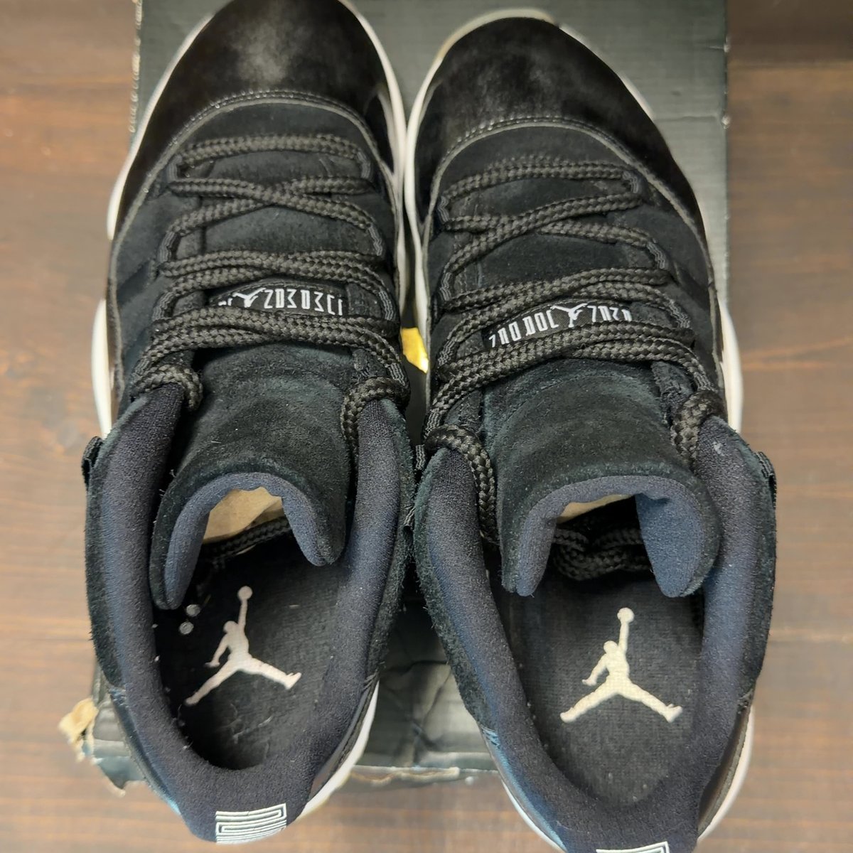 Jordan 11 Retro Low Barons Size 8.5 (Pre-Owned) - aux