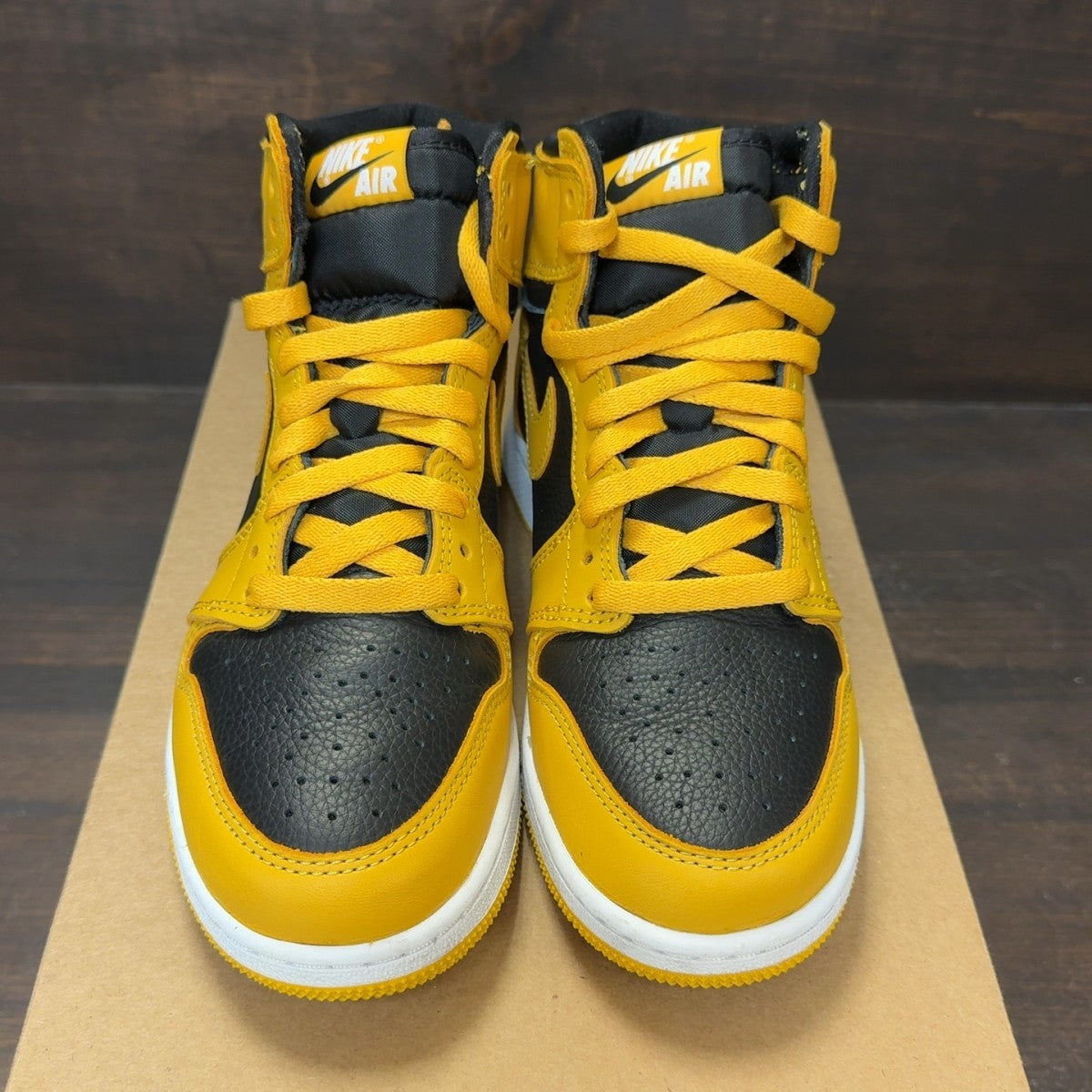 Jordan 1 Retro High OG Pollen (GS) Size 5Y (Pre-Owned) - Image 3