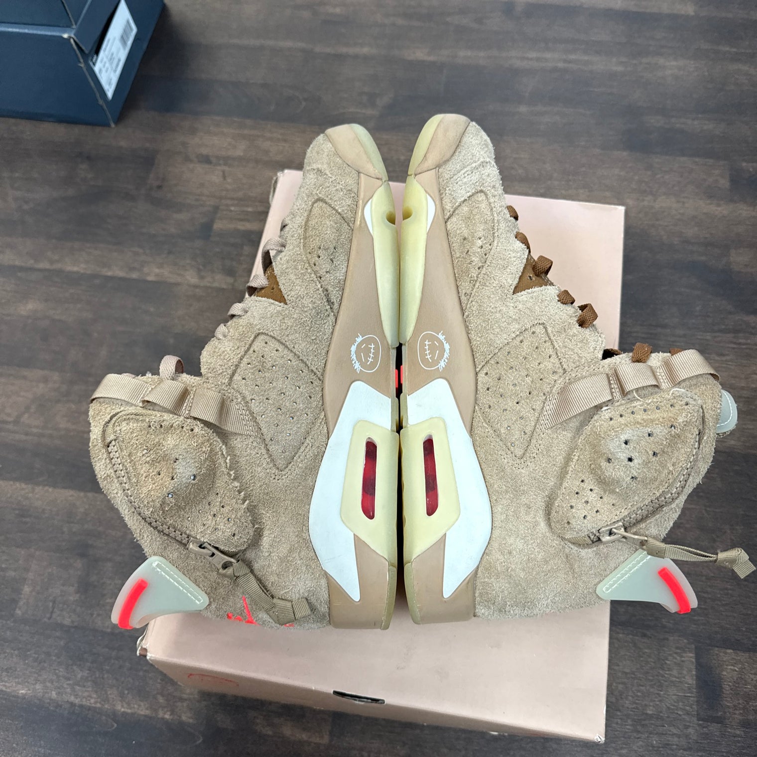 British Khaki Travis Scott Jordan 6 (USED)