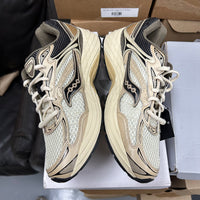 Gold Saucony Progrid Omni 9 (USED)