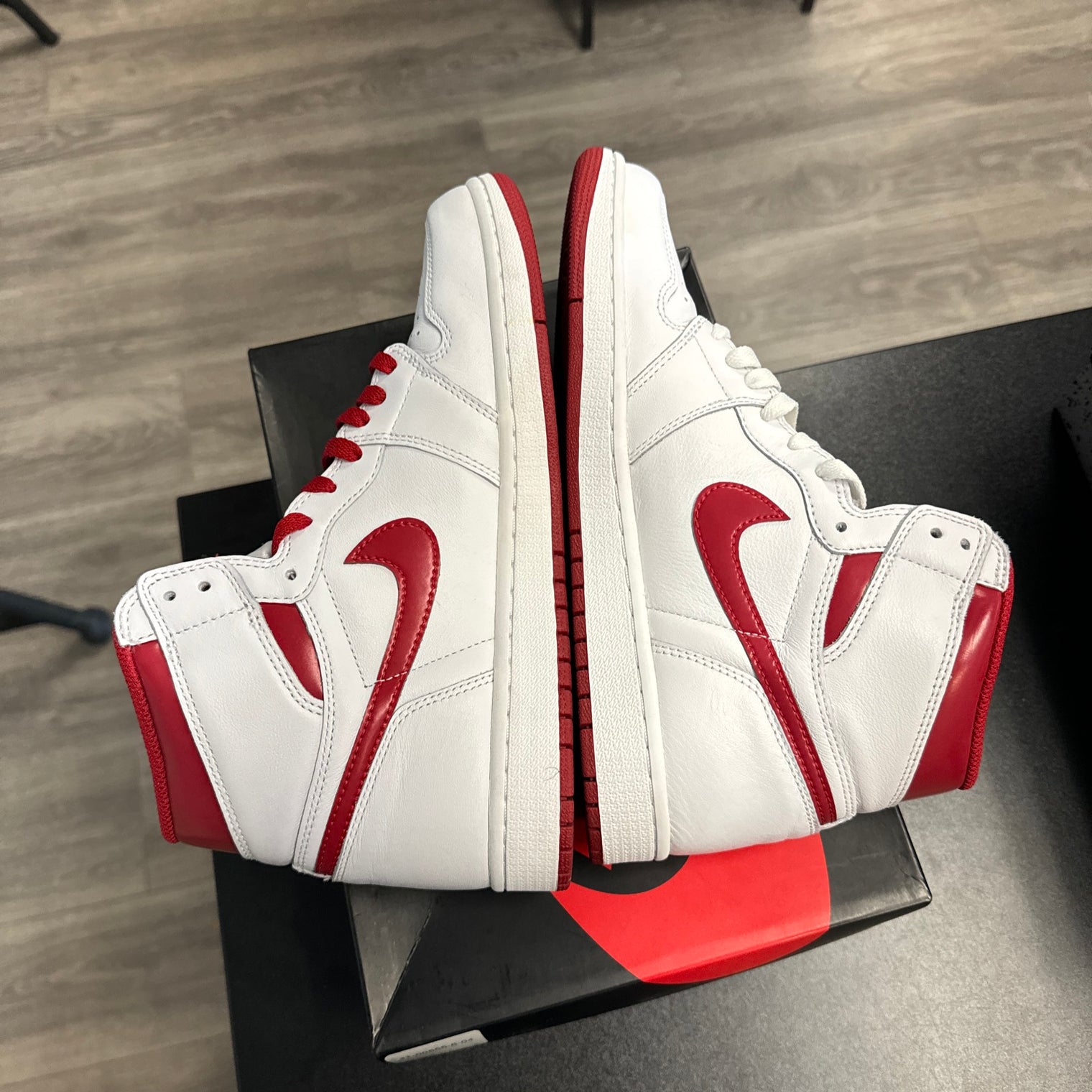 Red Metallic Jordan 1 High (USED)