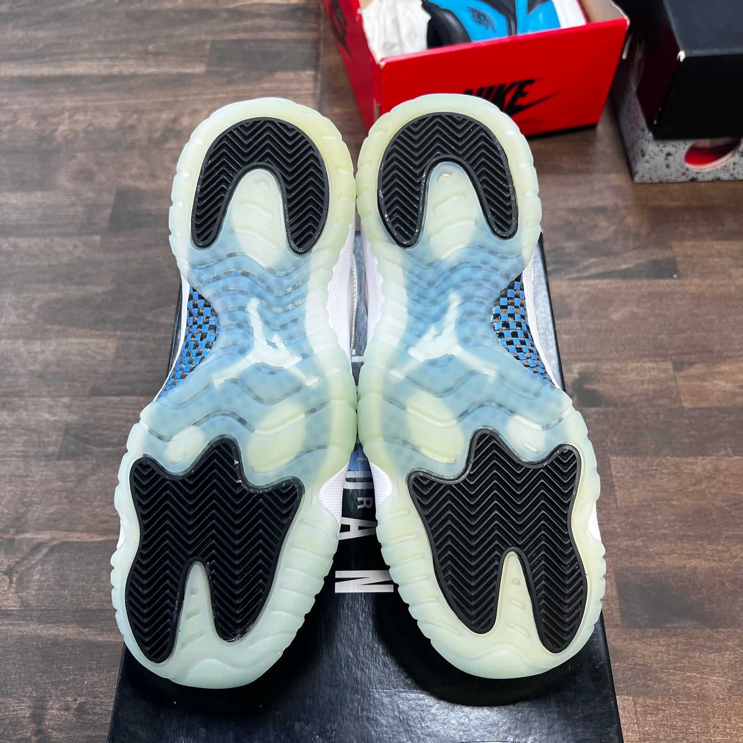 (GS) Legend Blue Jordan 11 Low (USED)