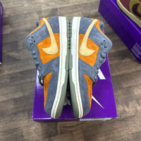 Light Carbon Monarch SB Dunk Low (USED)