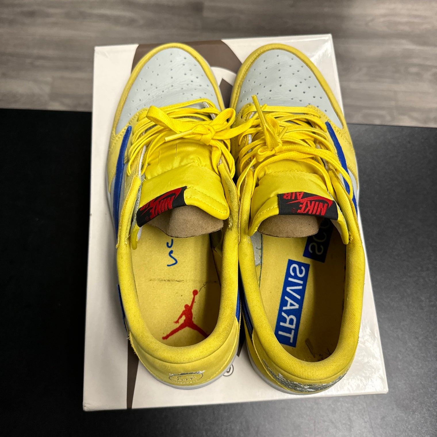 Travis Scott Canary Jordan 1 Low (USED)