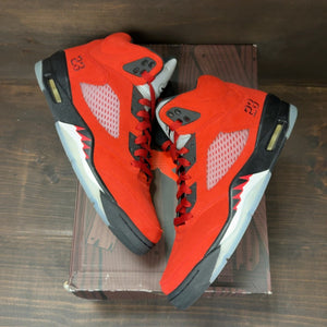 Jordan 5 Retro Raging Bull Red (2021) Size 9 (Pre-Owned)