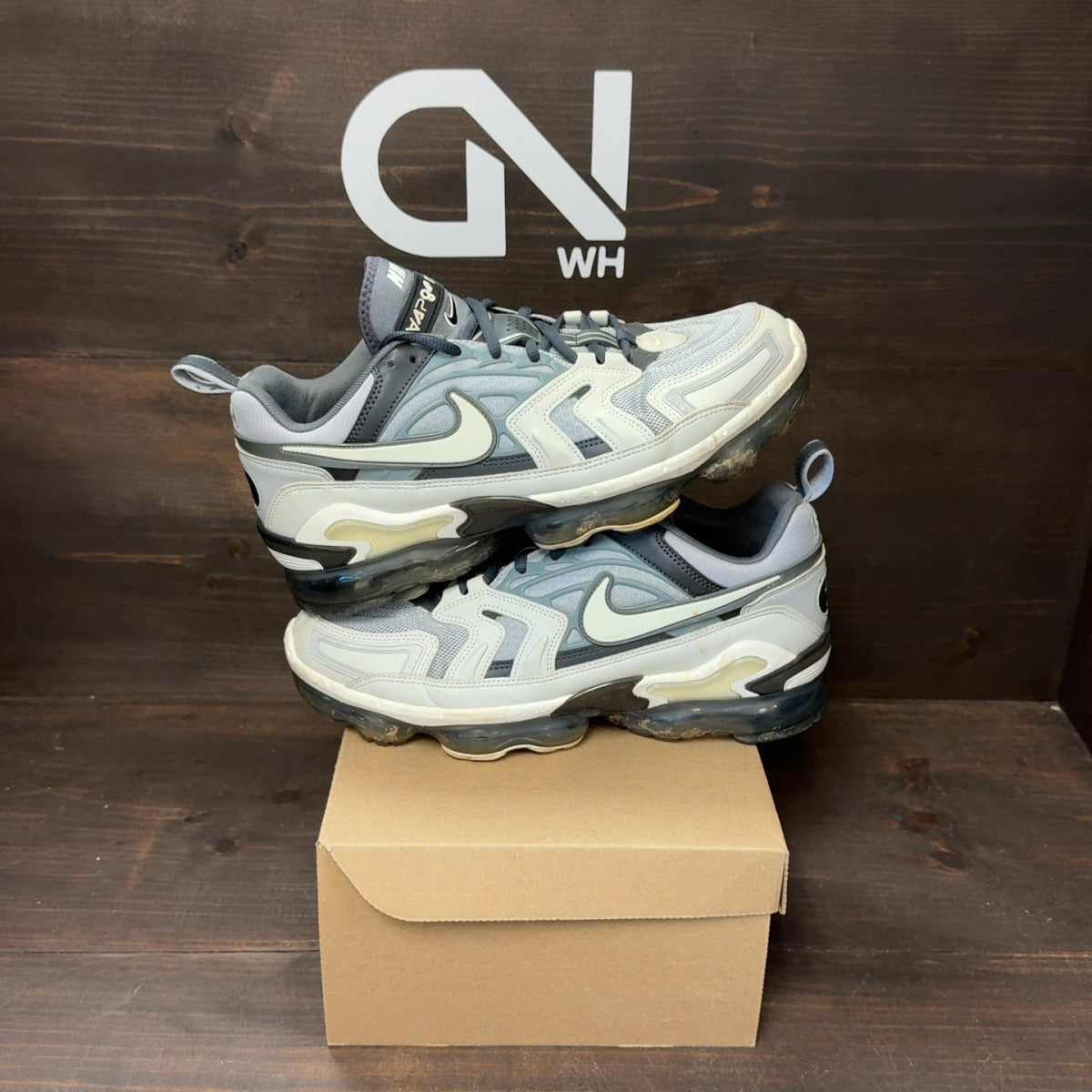 Nike Air VaporMax EVO Wolf Grey Size 11 (Pre-Owned) - Image 1