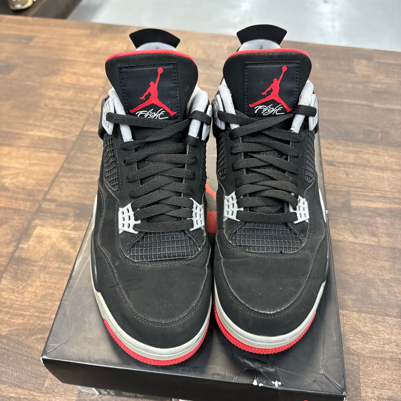 Bred Jordan 4 (2019) (USED)