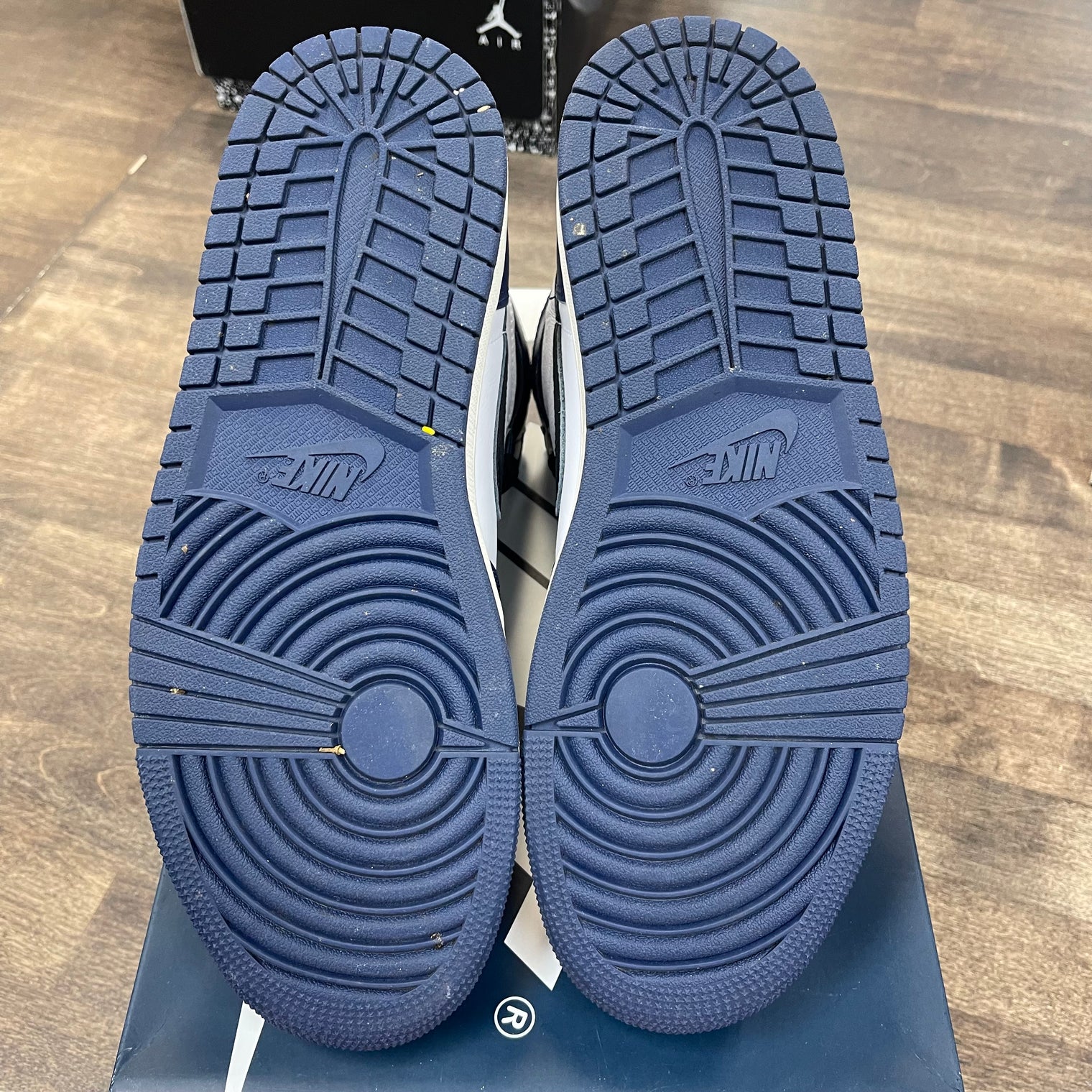 Midnight Navy Jordan 1 High (USED)