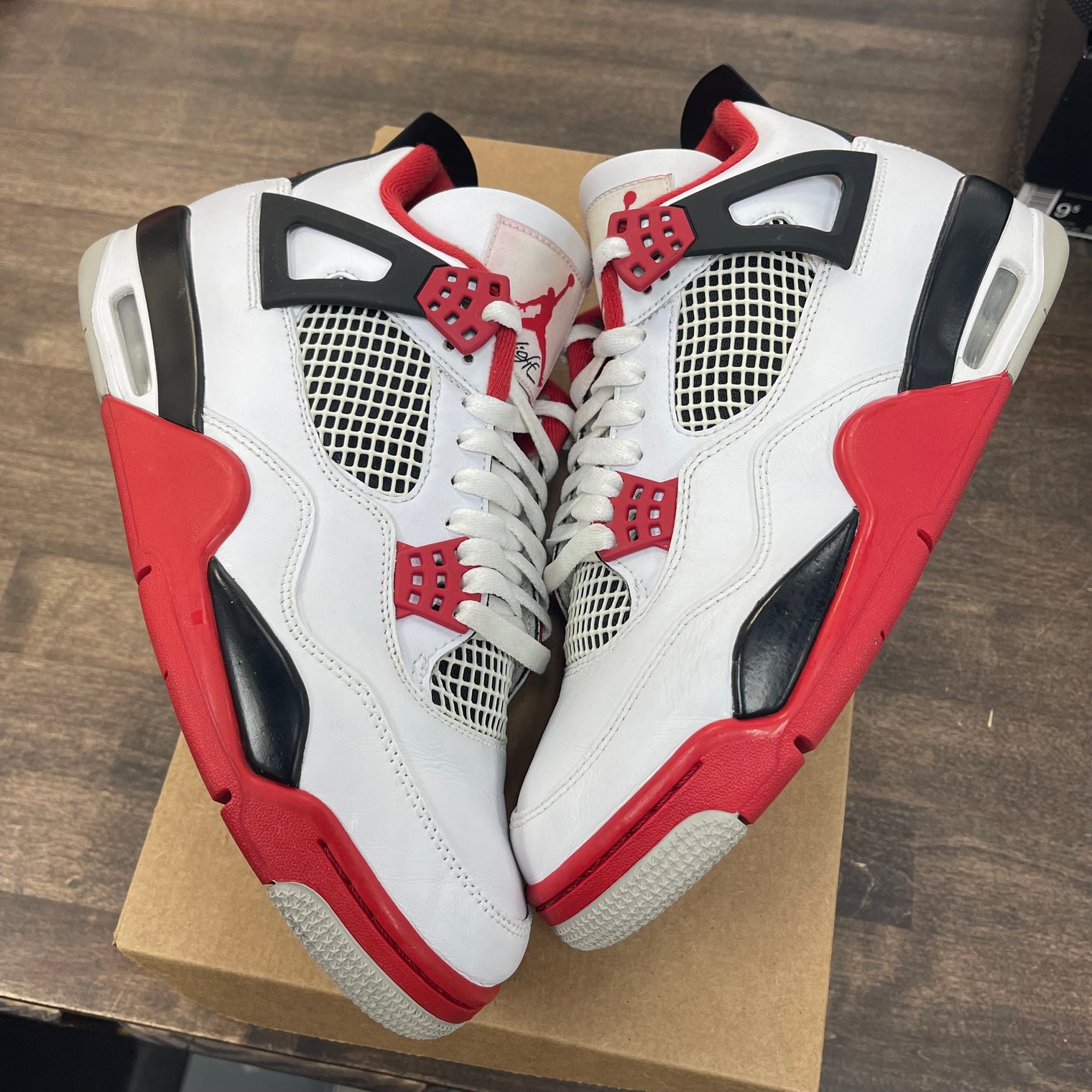 Fire Red Jordan 4 (USED,No Box)