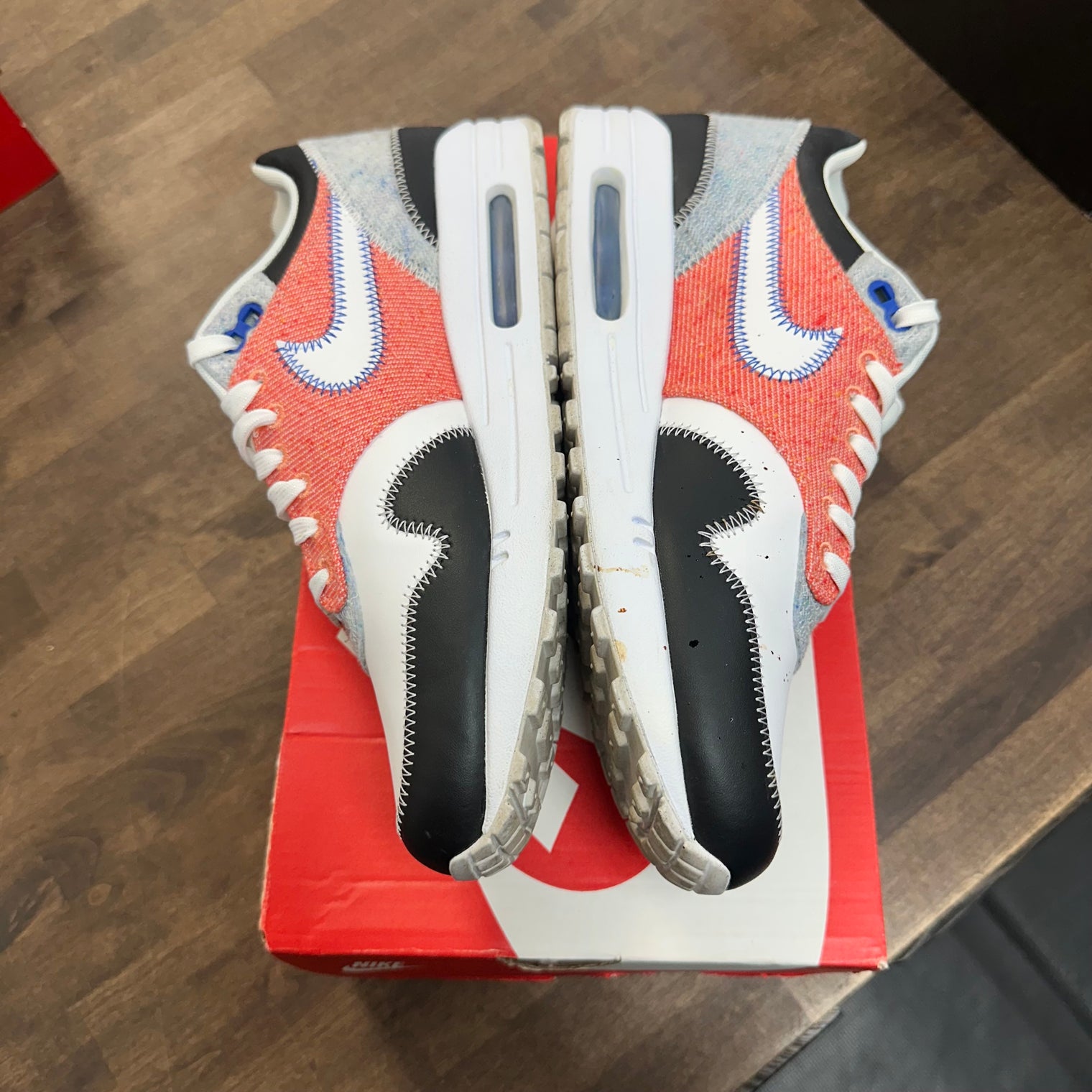Recycled White Nike Air Max 1 (USED)
