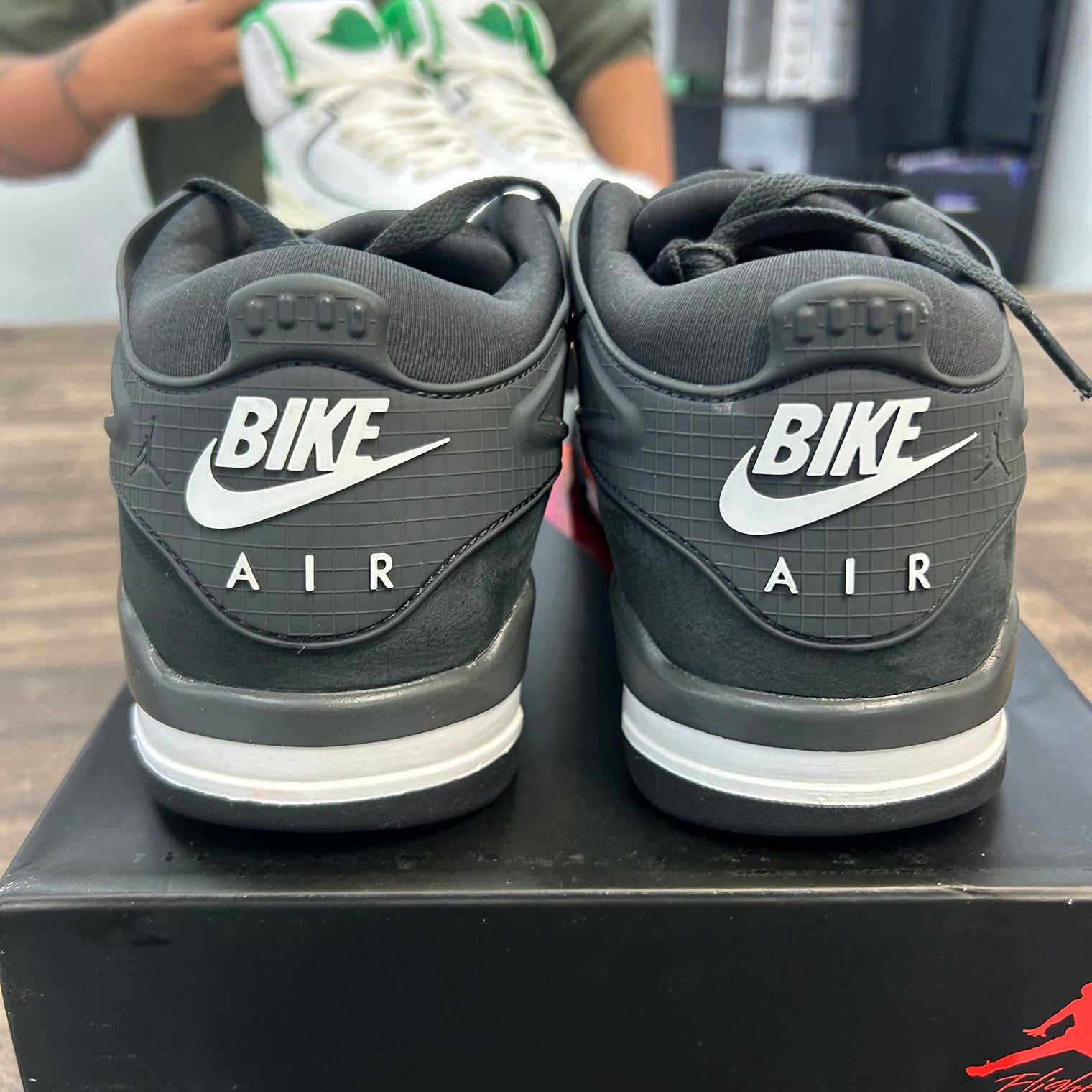 Nigel Sylvester Driveway Grey Jordan 4 RM (USED)