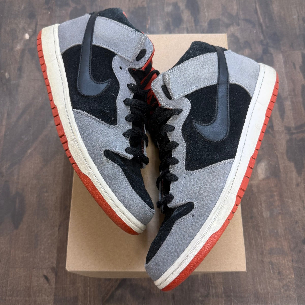 Nike SB Dunk Mid Un-Supreme Size 11.5 (Pre-Owned) - Image 1