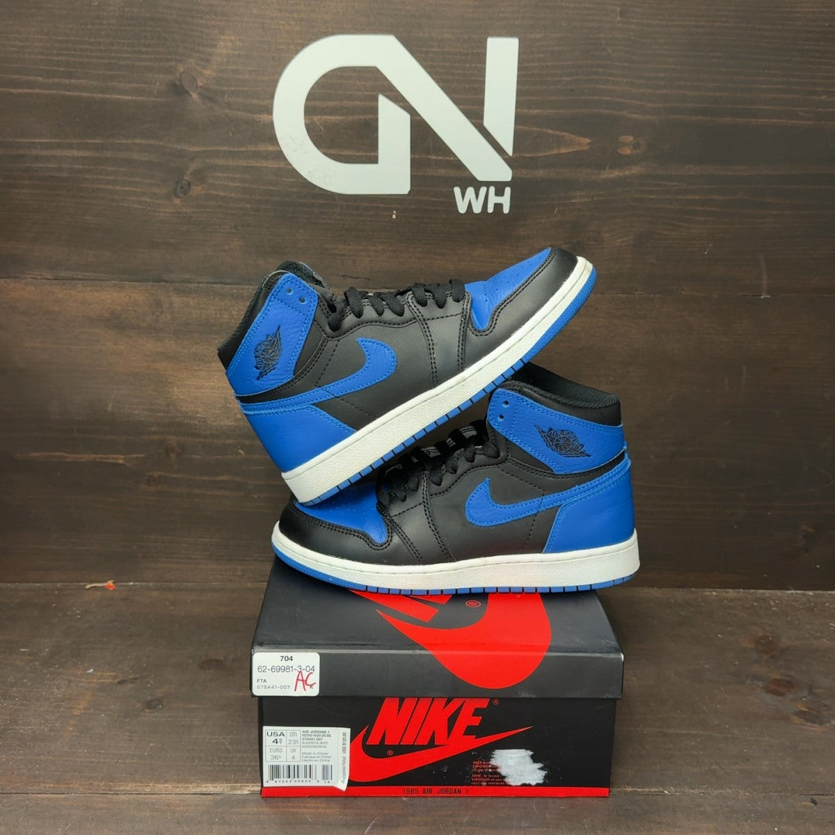 Jordan 1 Retro Royal (2017) (GS) - Image 1
