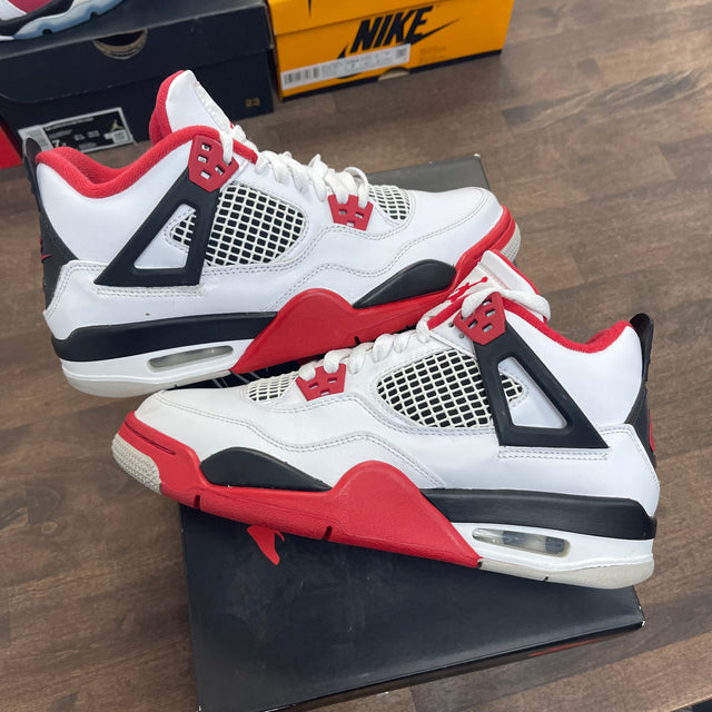 Fire Red Jordan 4 2020 (GS) (USED)