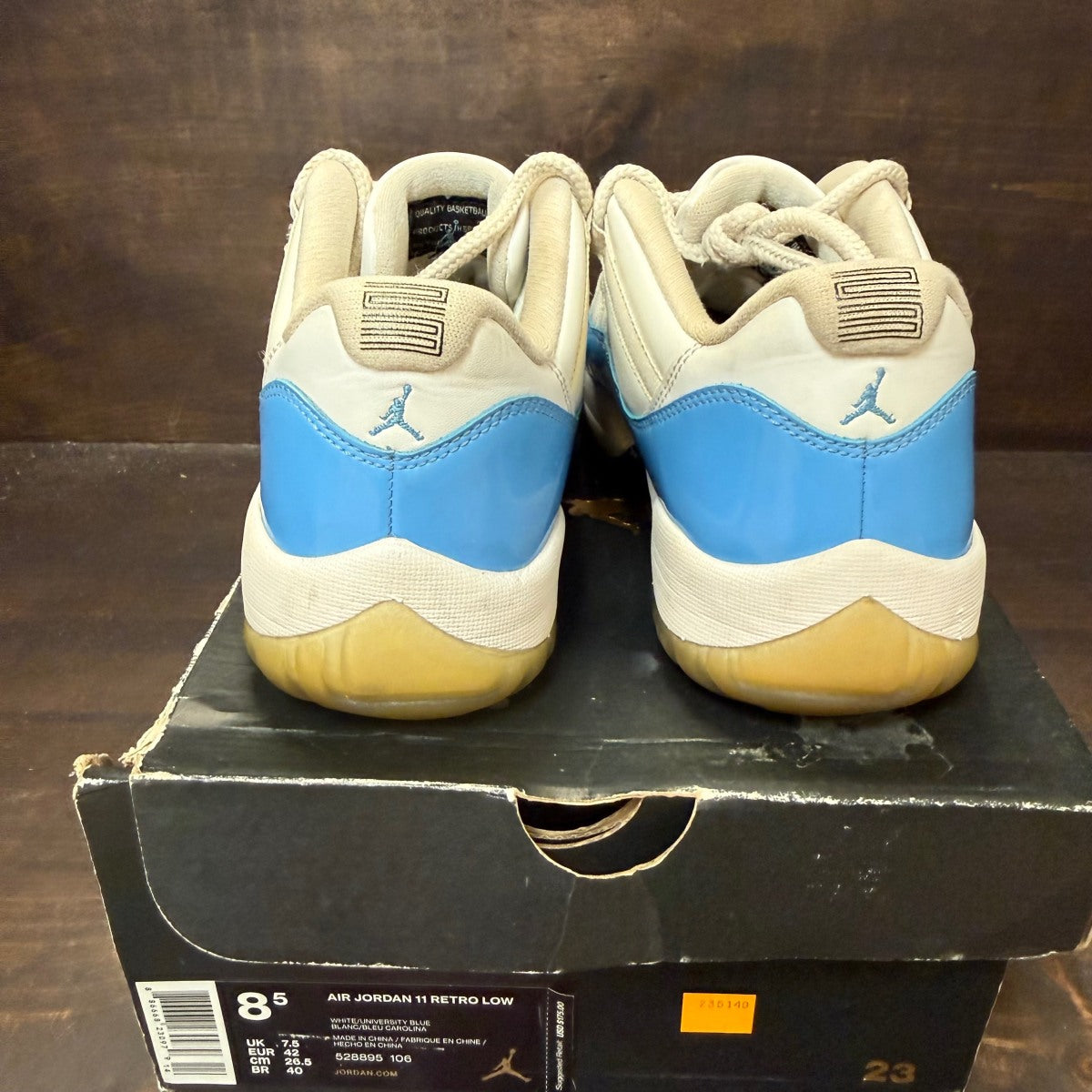 Jordan 11 Retro Low University Blue (2017) Size 8.5 (Pre-Owned)