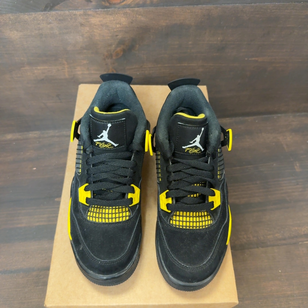 Jordan 4 Retro Thunder (2023) (GS) Size 4Y (Pre-Owned) - Image 3