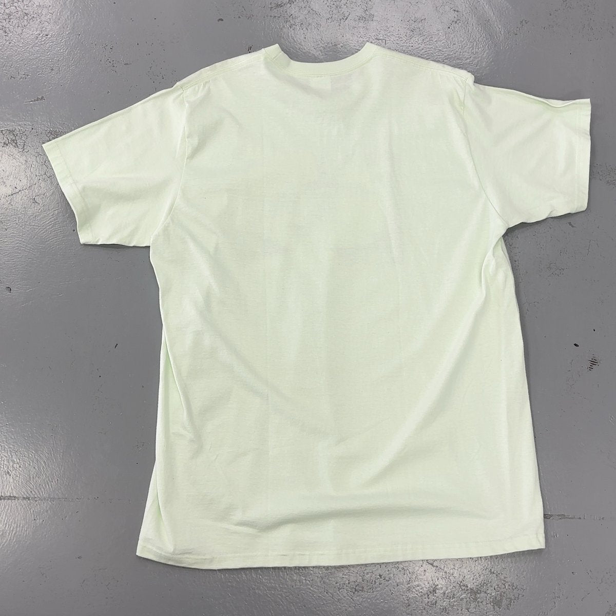 Supreme Tee Size XL (Pre-Owned) - back
