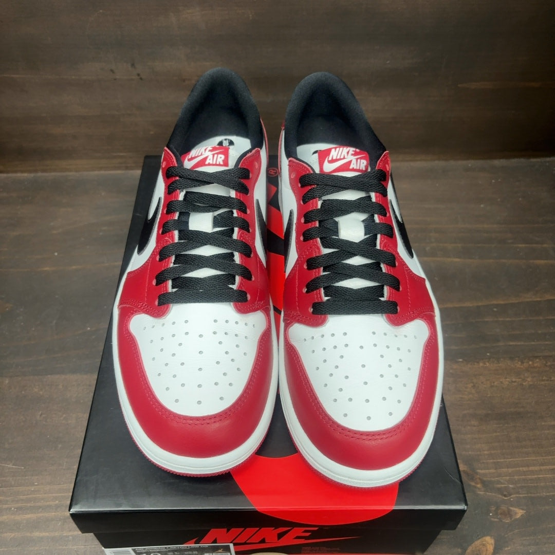 Jordan 1 Retro Low OG Chicago (2025) Size 10 (Pre-Owned)
