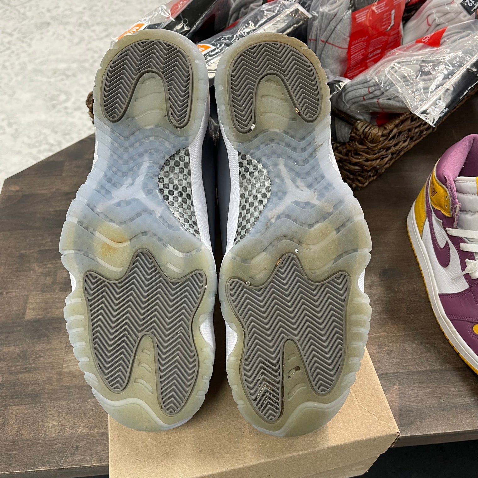 Cool Grey Jordan 11 (USED,No Box)