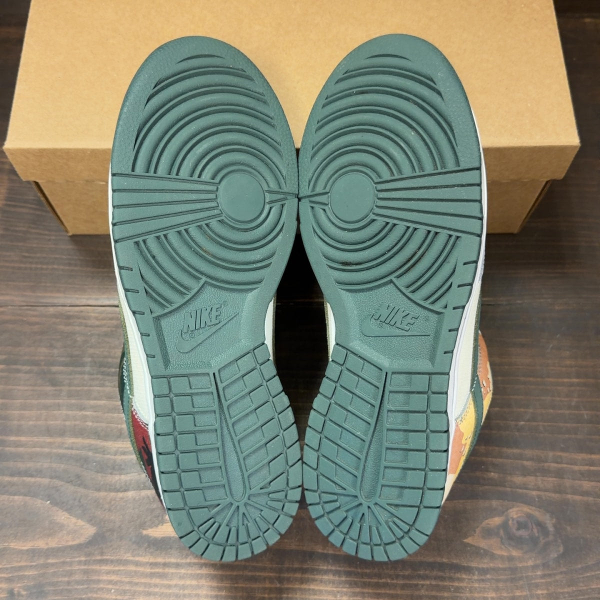 Nike Dunk Low SE Sail Multi-Camo Size 9.5 (Pre-Owned) - Image 7
