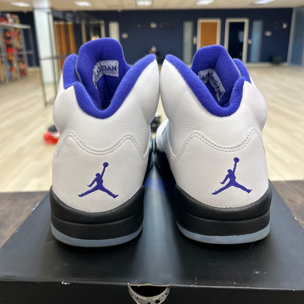 Jordan 5 Retro Dark Concord Size 11 (Pre-Owned)