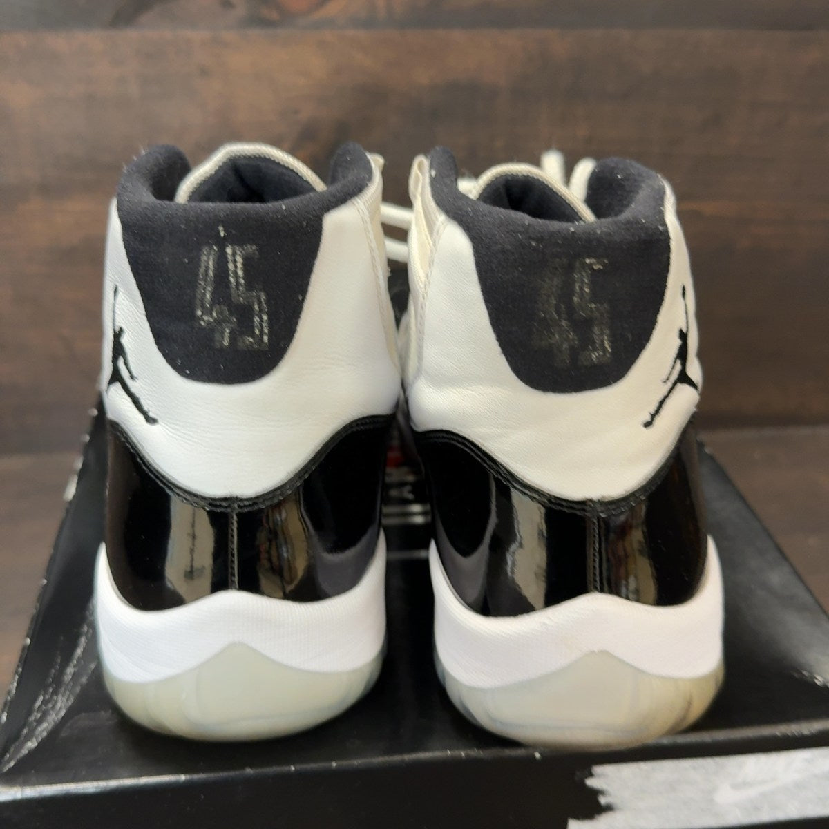 Jordan 11 Retro Concord (2018) Size 11.5 (Pre-Owned)