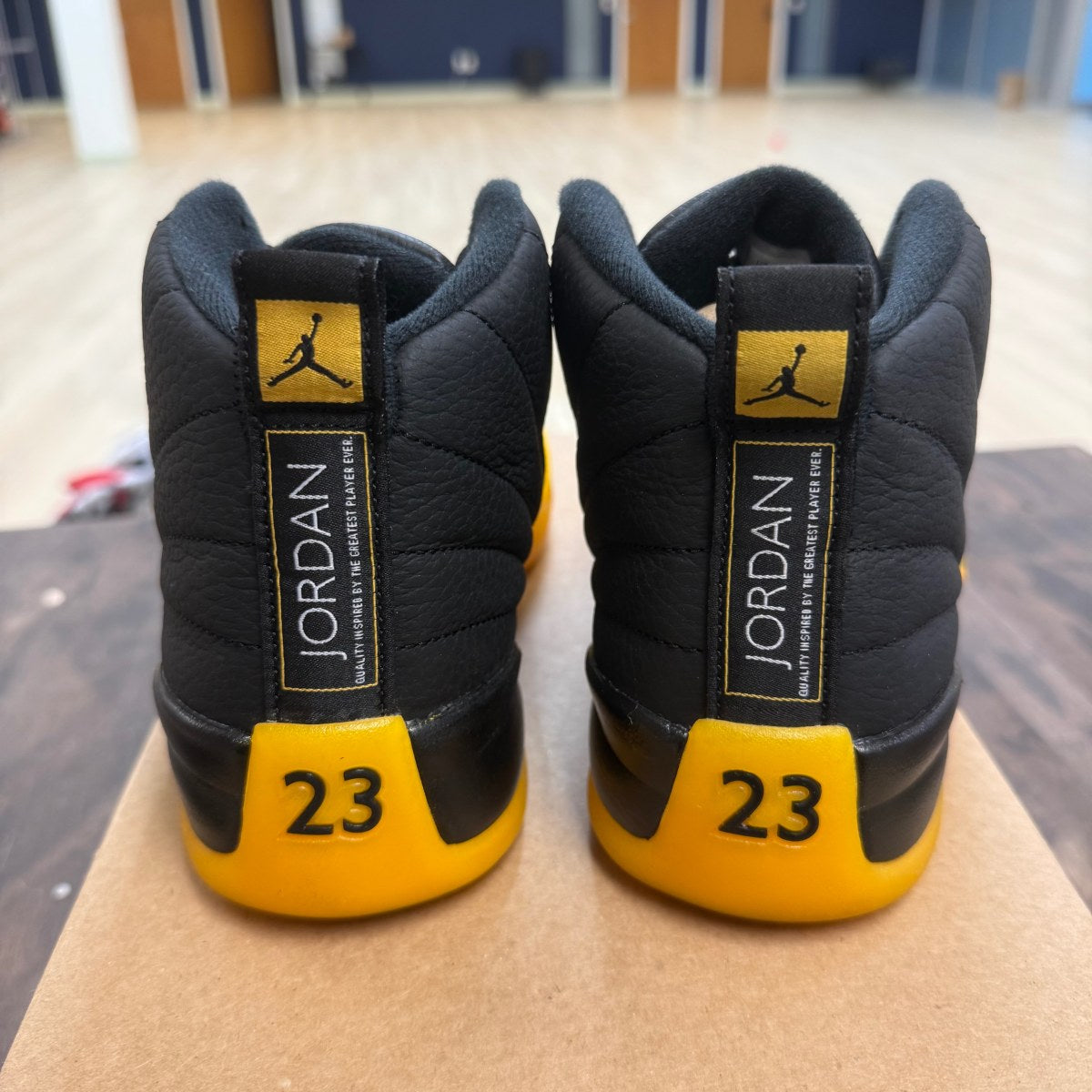 Jordan 12 Retro Black University Gold Size 9 (Pre-Owned) - Image 5