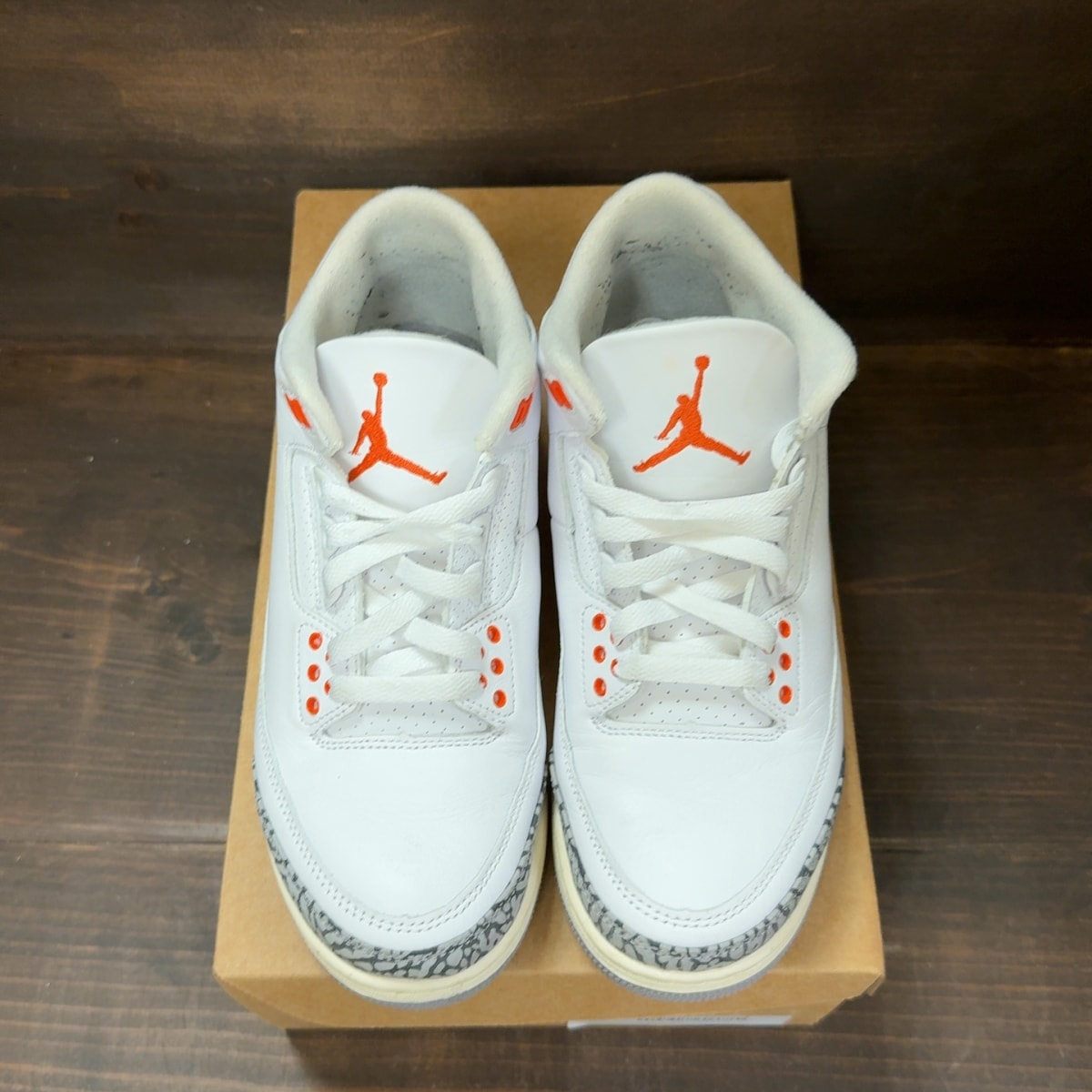 Jordan 3 Retro Georgia Peach (Women's) Size 8.5W (Pre-Owned) - Image 3
