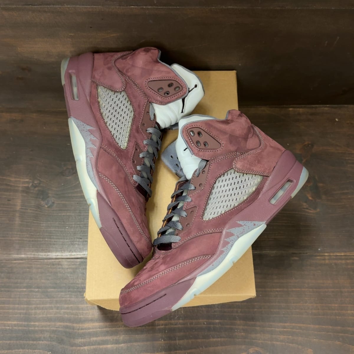 Jordan 5 Retro Burgundy (2023) Size 12 (Pre-Owned) - back