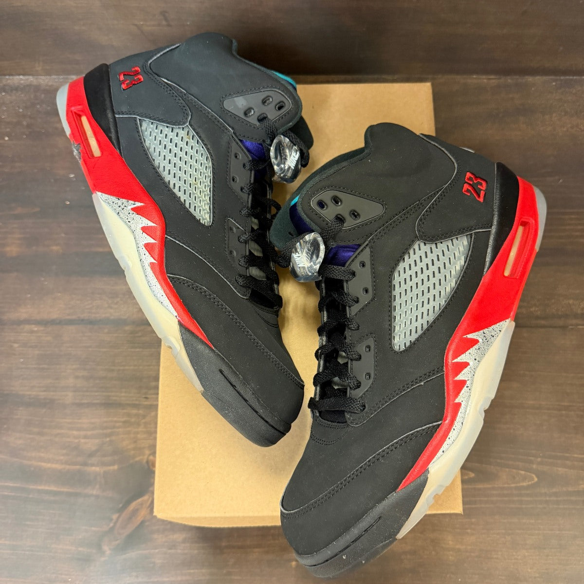 Jordan 5 Retro Top 3 Size 11.5 (Pre-Owned) - Image 2