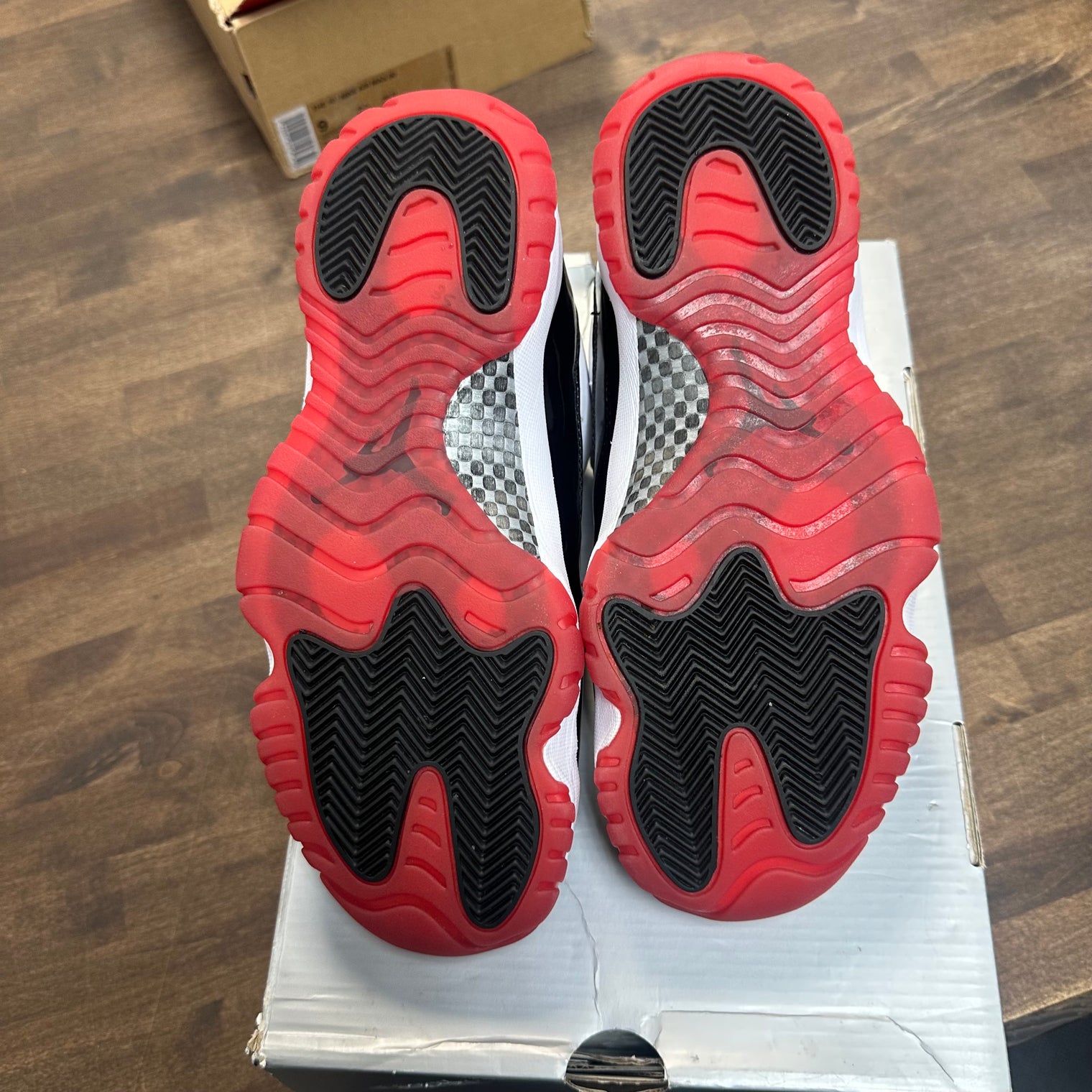 Concord Bred Jordan 11 Low (USED,No,Insole,No Box)