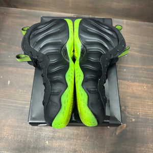 Nike Air Foamposite One Black Volt - Image 4