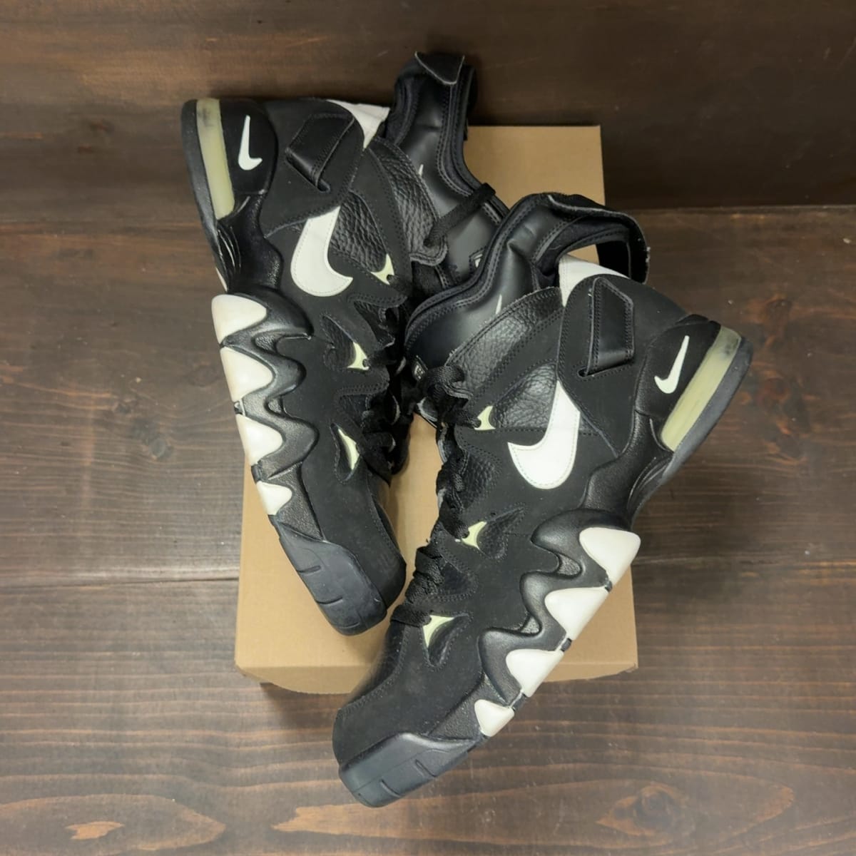 Nike Air Max 2 Strong Black White Size 13 (Pre-Owned) - back