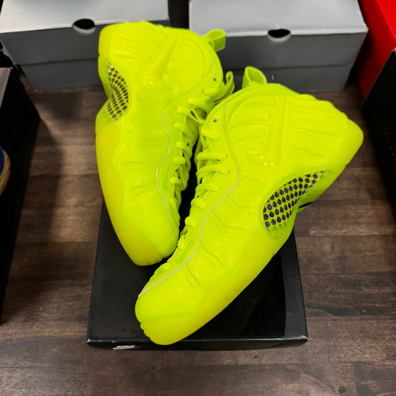 Volt Foamposite One (USED)