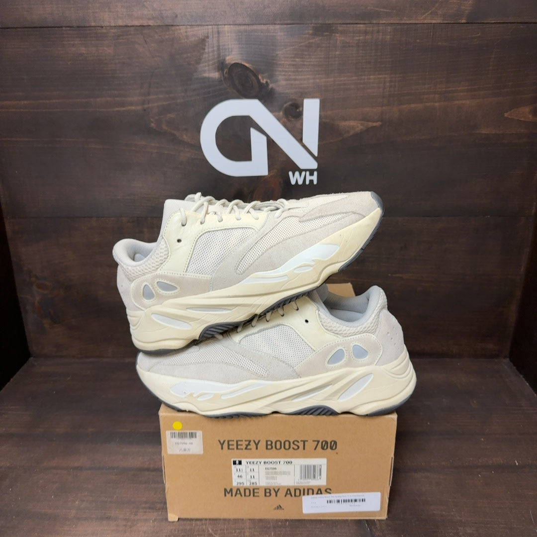 adidas Yeezy Boost 700 Analog - Image 1