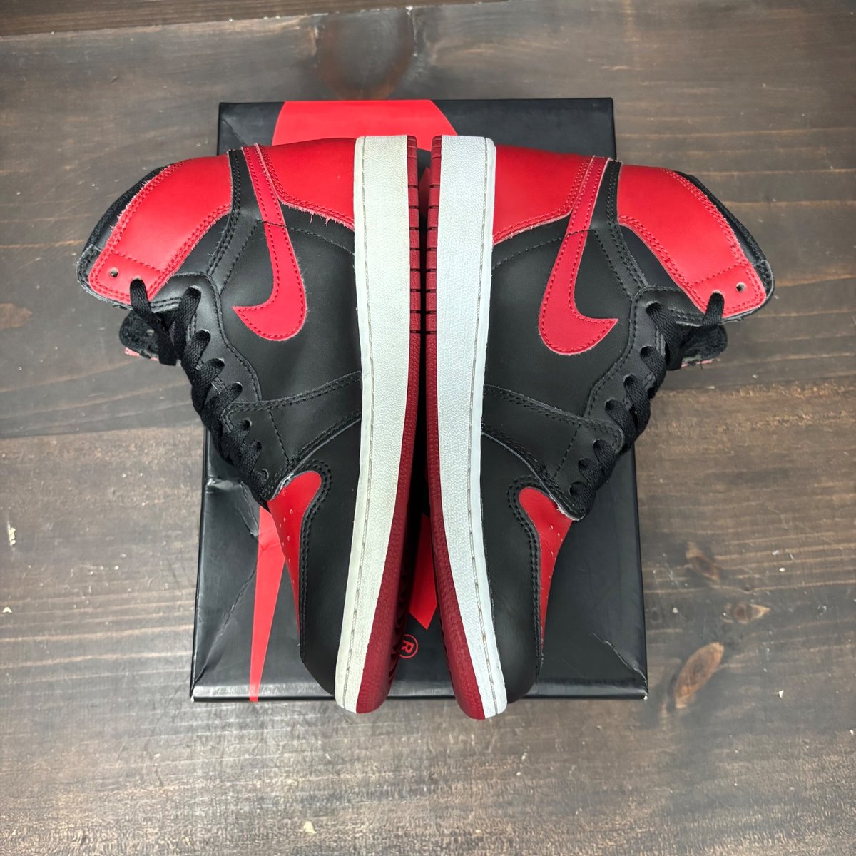 Jordan 1 Retro Bred Banned (2016) (GS) Size 6Y (Pre-Owned) - tag