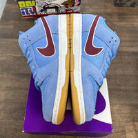 Philadelphia Phillies SB Dunk Low (Lightly Worn)