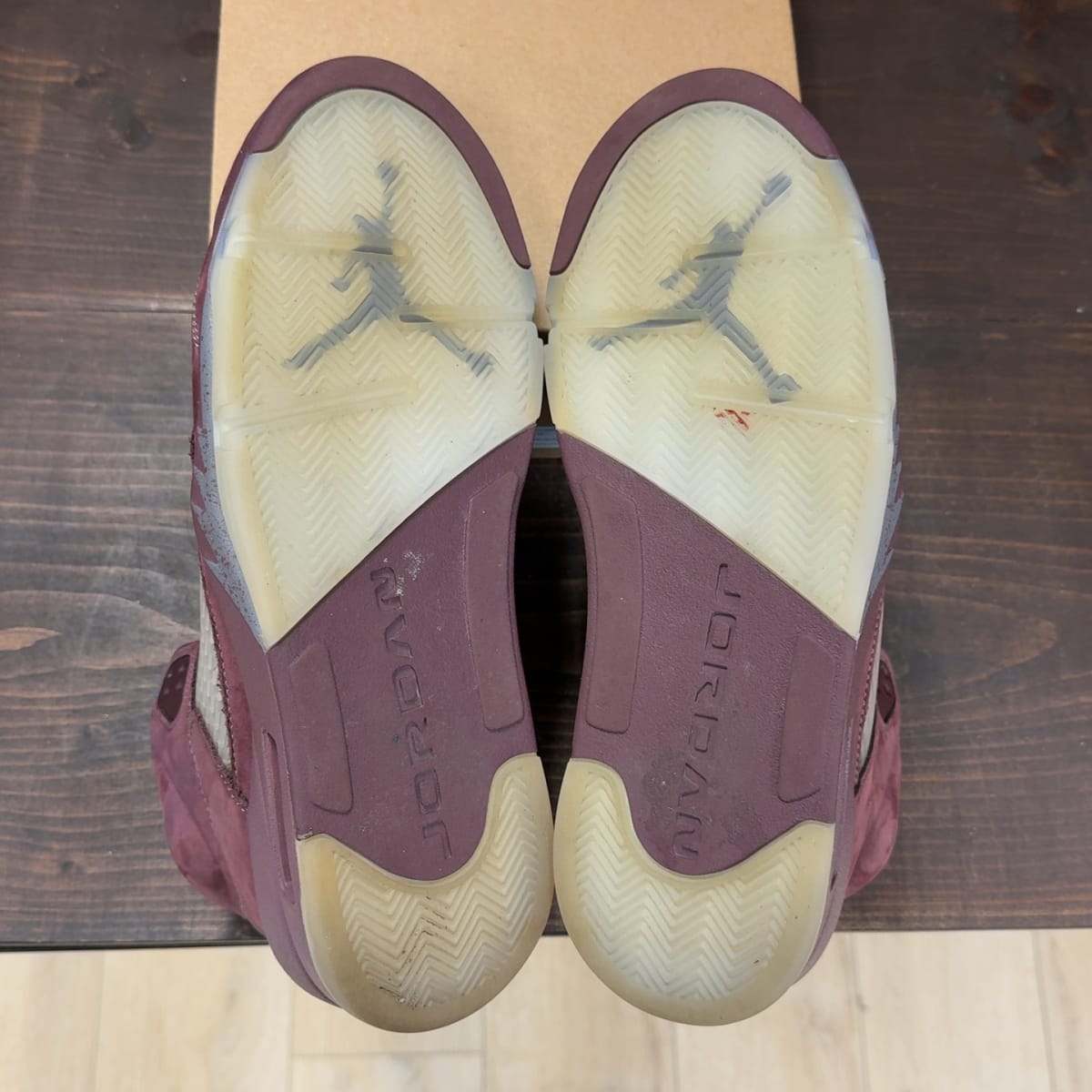 Jordan 5 Retro Burgundy (2023) Size 12 (Pre-Owned) - aux