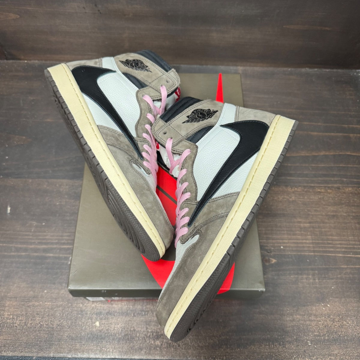 Jordan 1 Retro High OG SP Travis Scott Mocha - Image 2