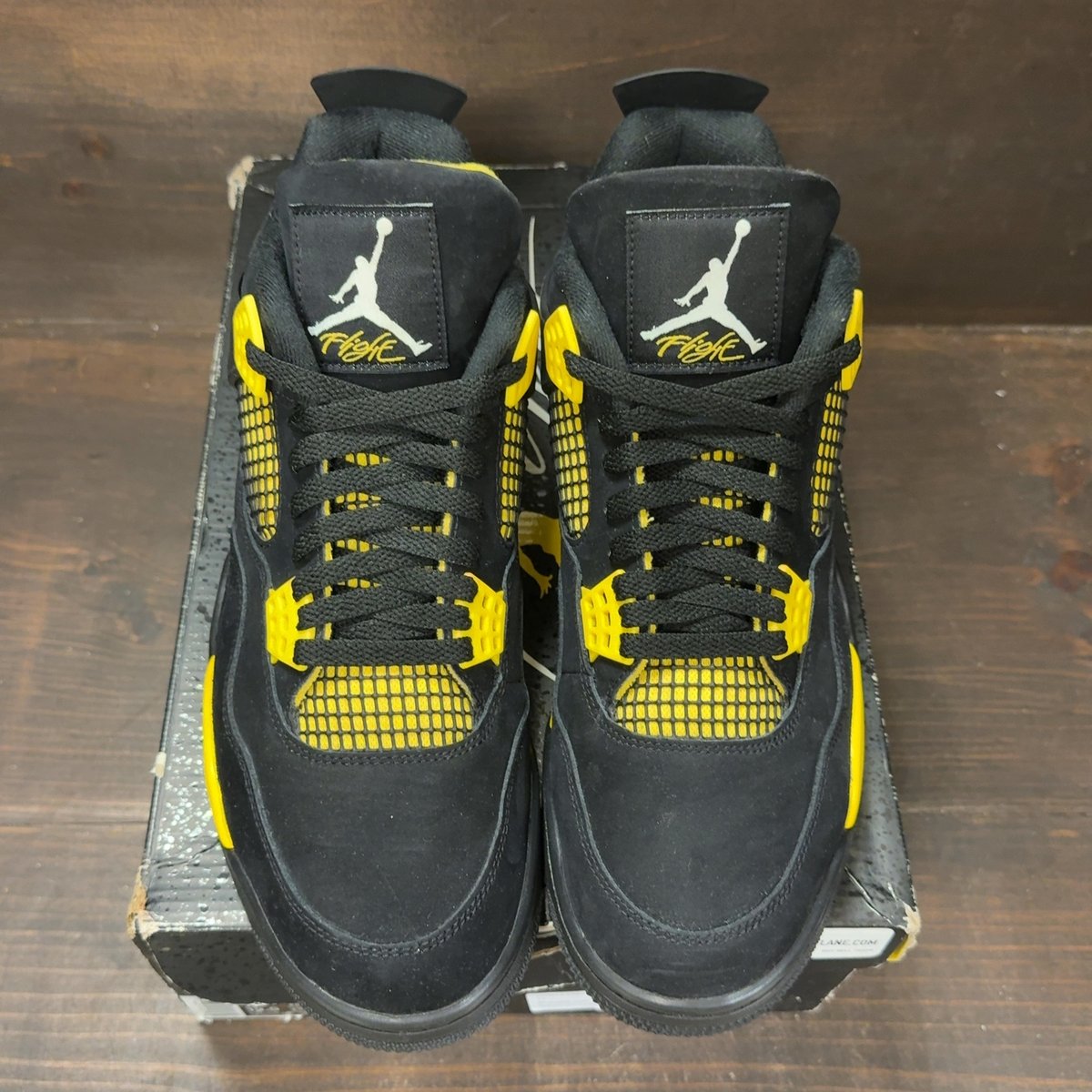 Jordan 4 Retro Thunder (2023) Size 11 (Pre-Owned) - tag