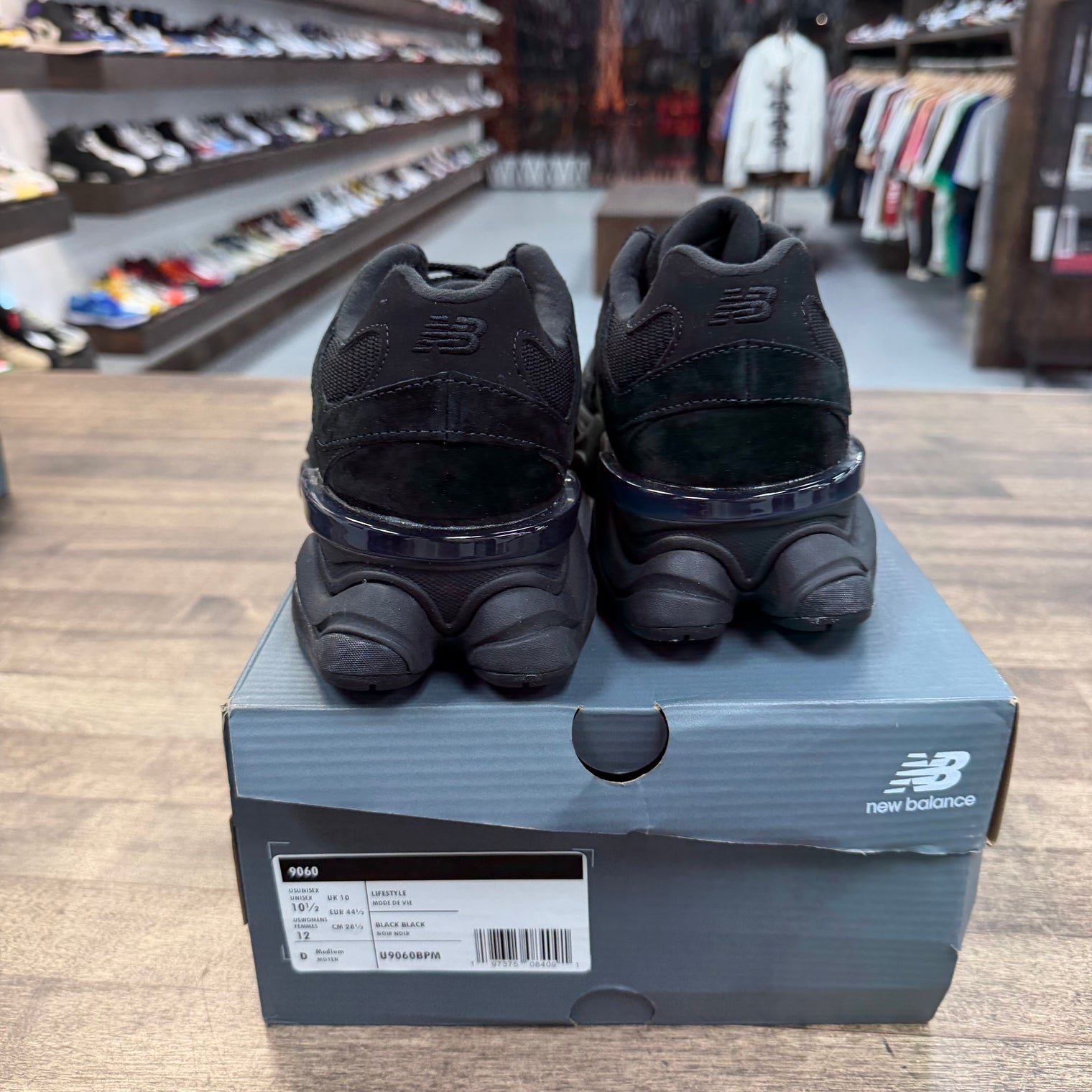 Triple Black New Balance 9060 (USED)