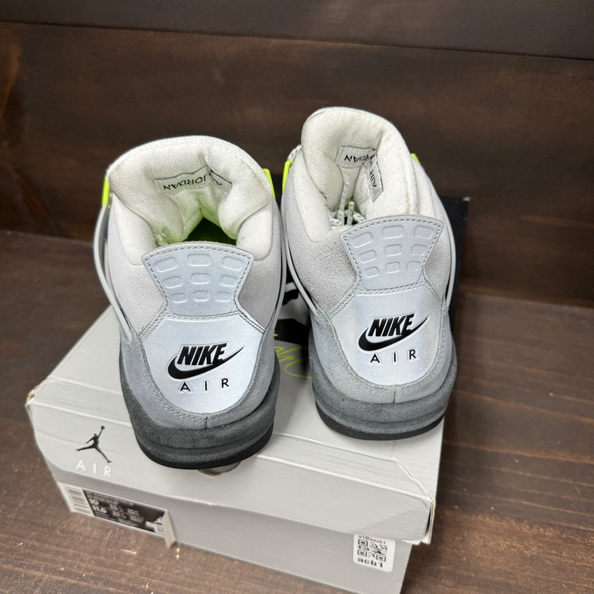 Jordan 4 Retro SE 95 Neon Size 10 (Pre-Owned)