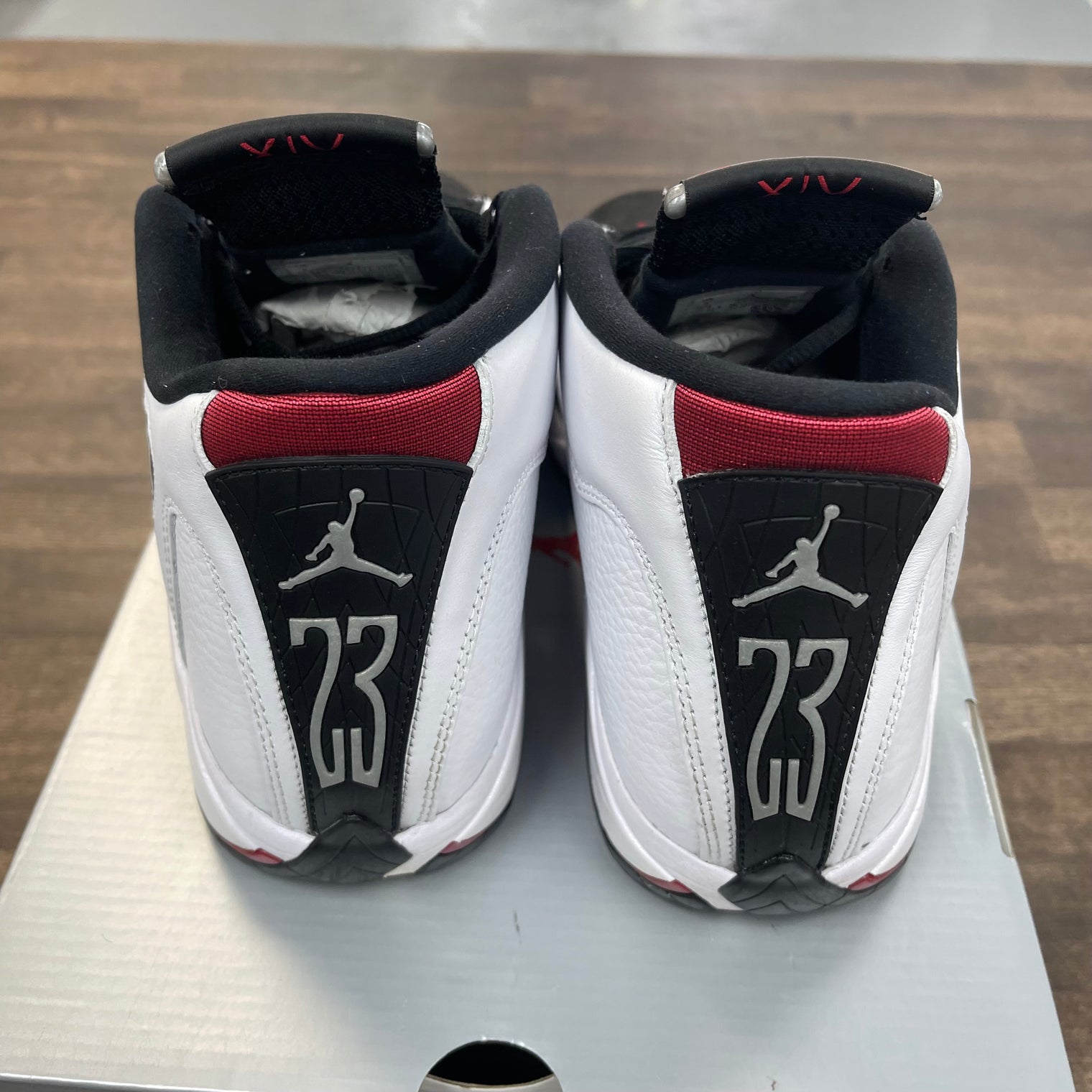 Black Toe Jordan 14 (USED)