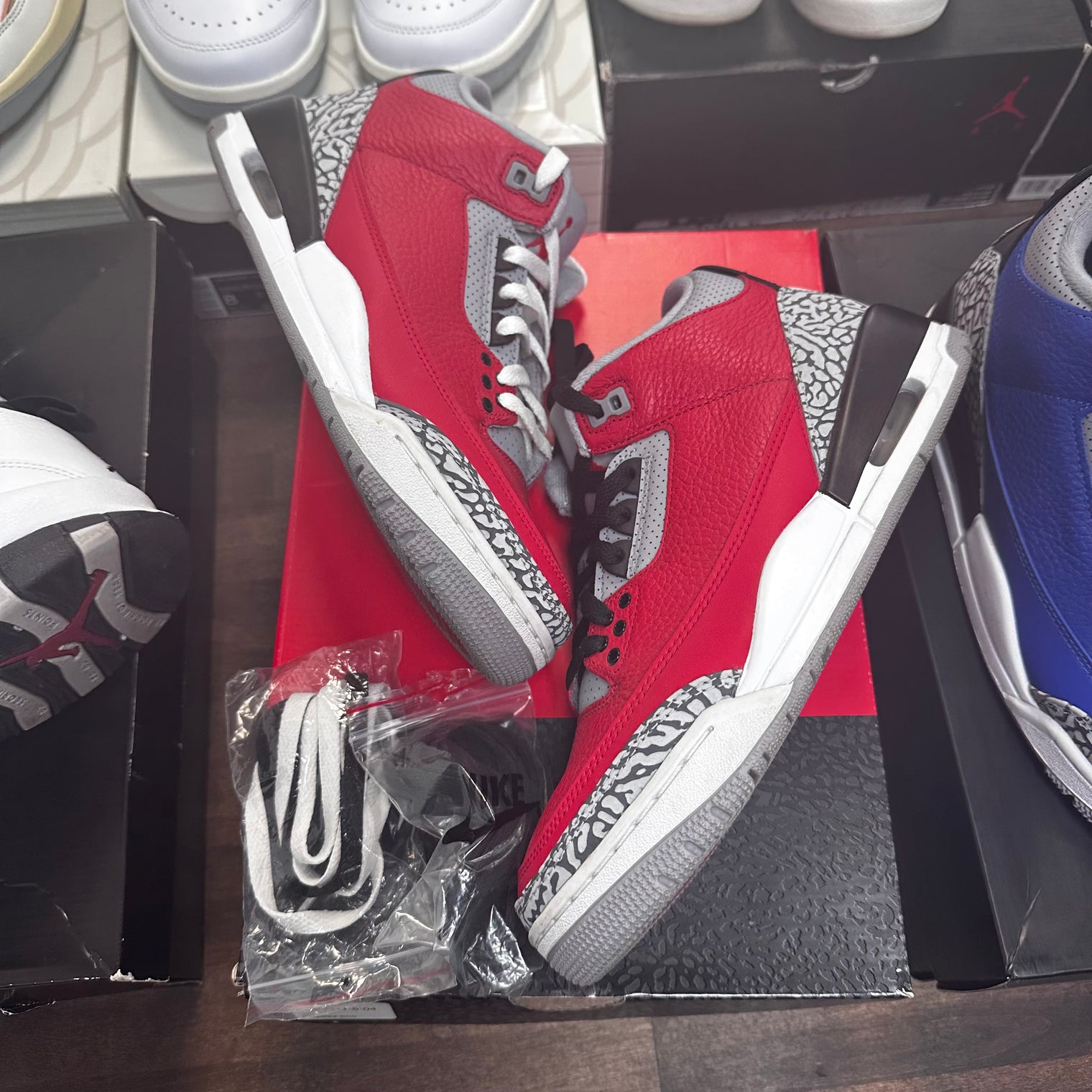 Unite Red Jordan 3 (USED)
