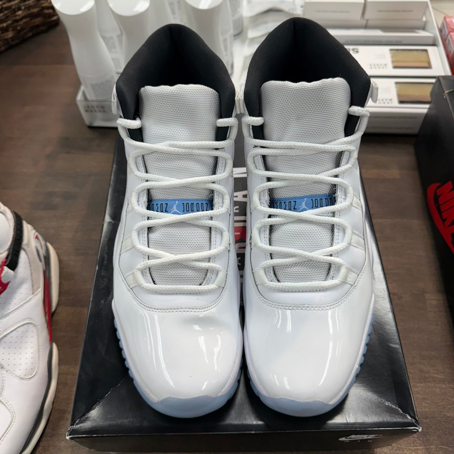 Legend Blue Jordan 11 (USED)