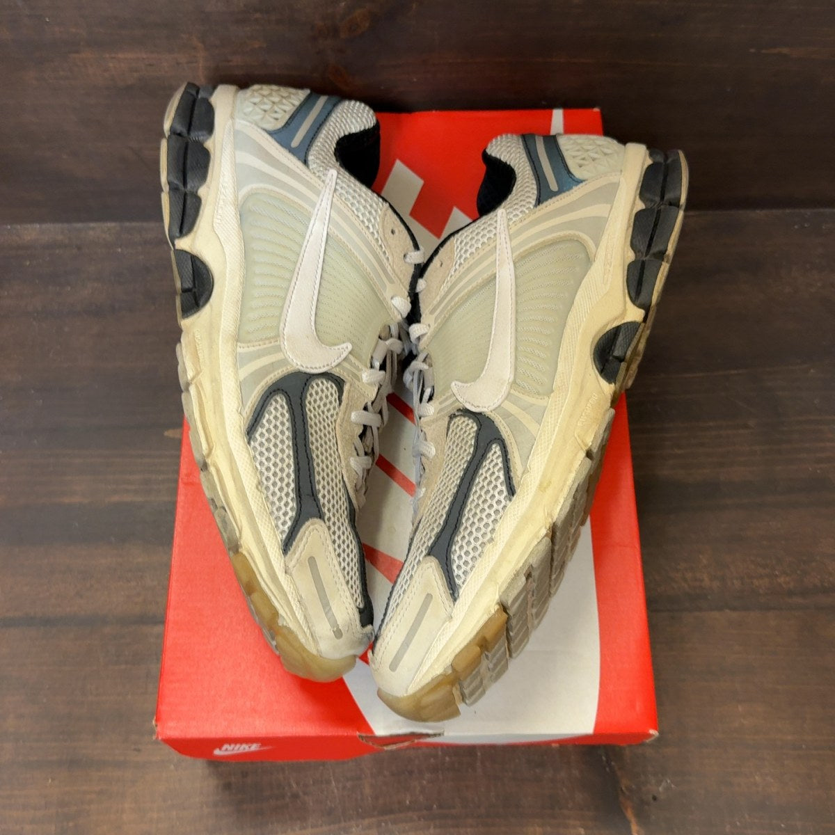 Nike Zoom Vomero 5 Supersonic Light Bone Black Size 12 (Pre-Owned)