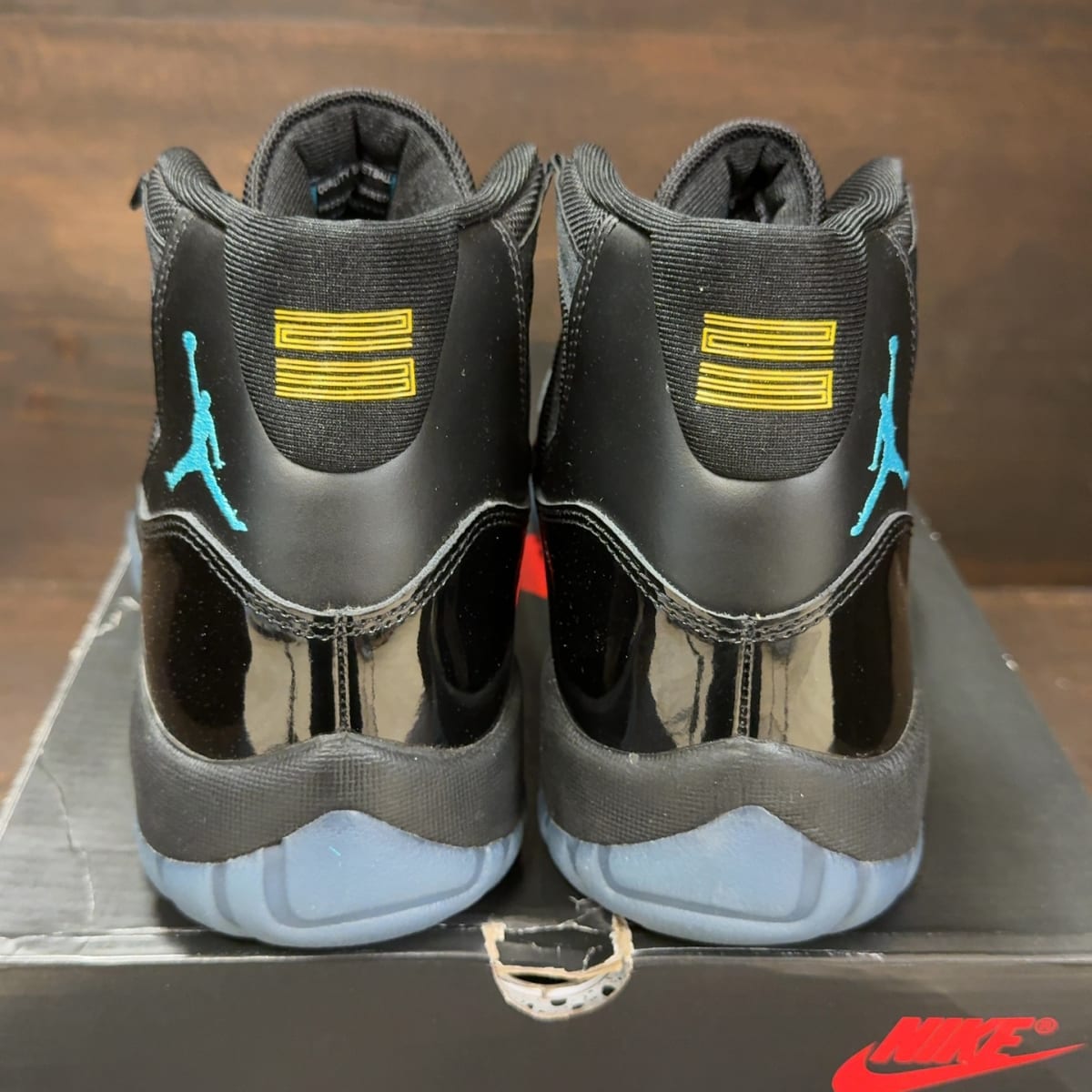 Jordan 11 Retro Gamma Blue (2025) Size 11.5 (Pre-Owned) - aux