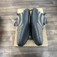 adidas Yeezy Boost 350 V2 Carbon Beluga (US 9.5) (USED)