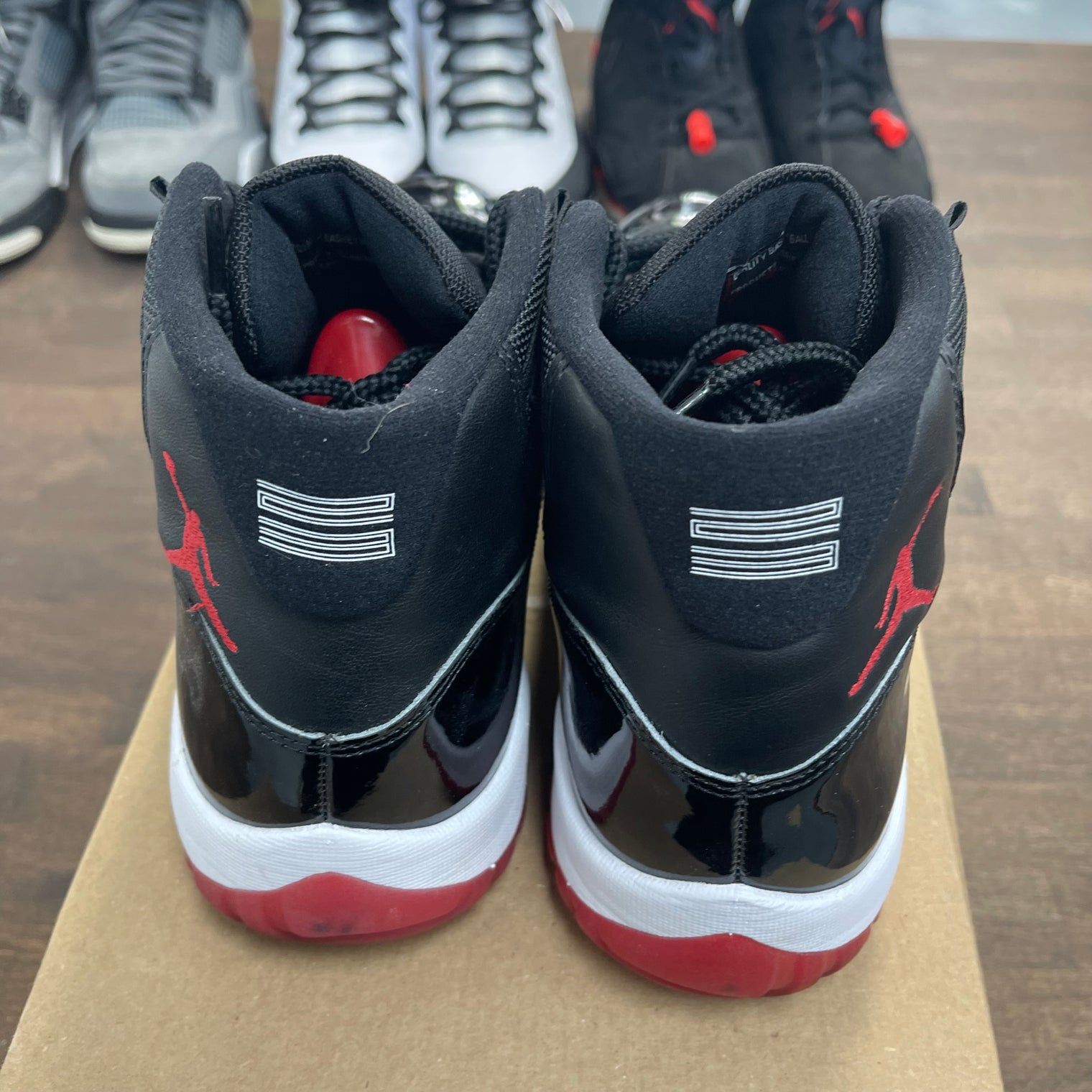 Bred Jordan 11 (2019) (USED,No Box)