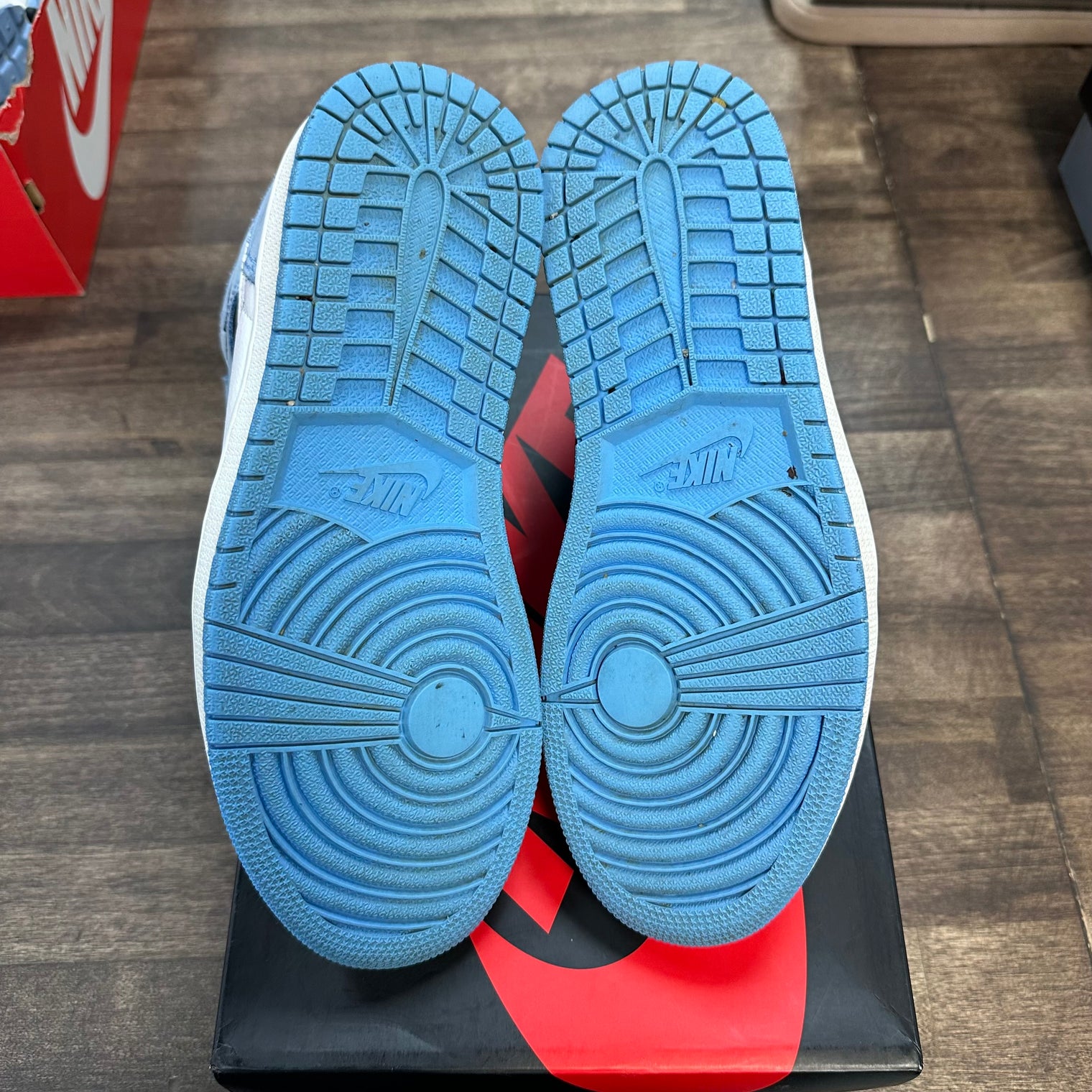 University Blue Jordan 1 High (USED, Replacement Box)